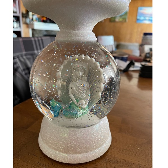 NWT Bath & Body Works WATER GLOBE MERMAID 3-Wick Candle Holder - Picture 3 of 6